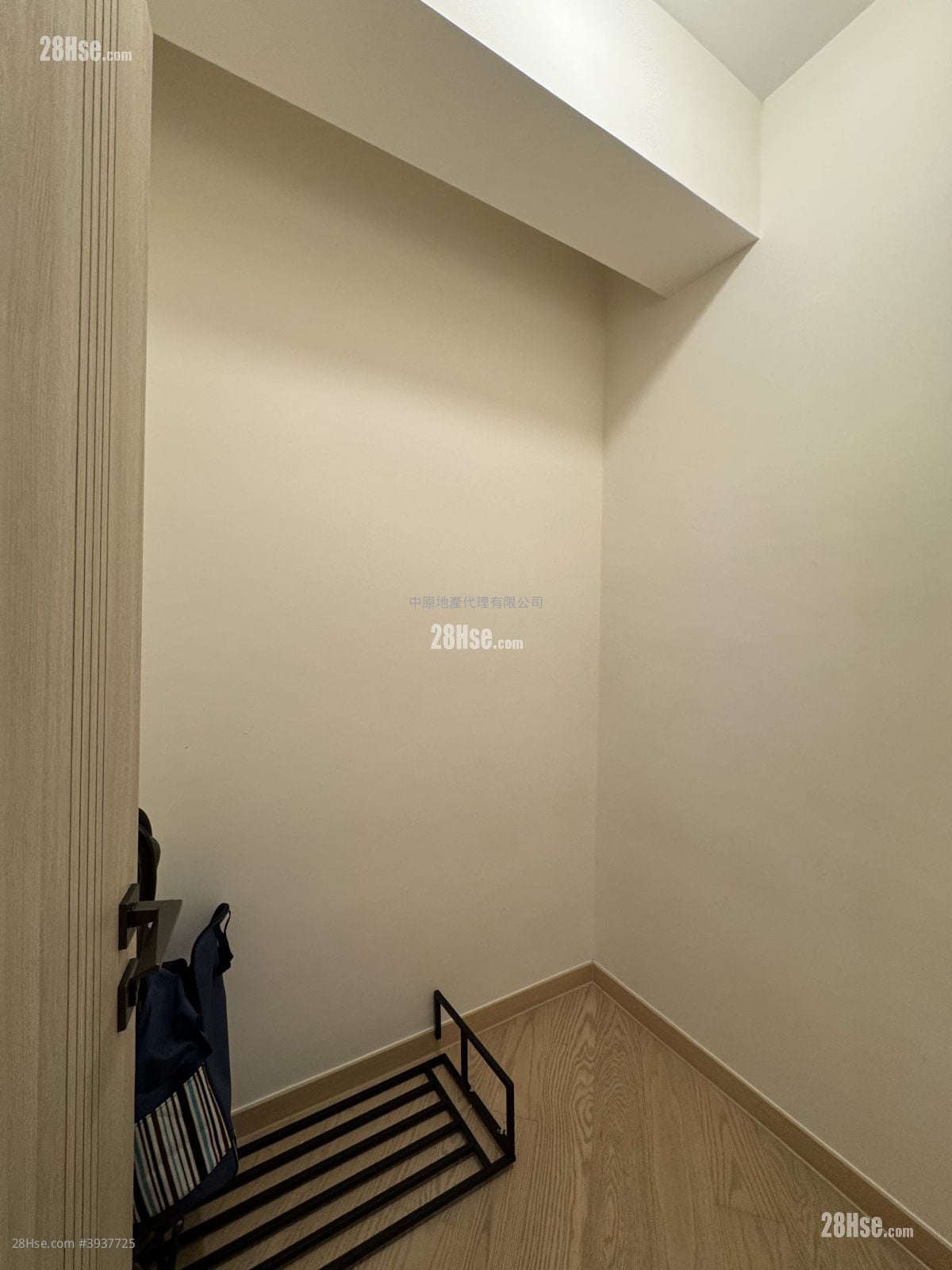 The Arles #3937725 Rental Property Detail Page - Widok 3