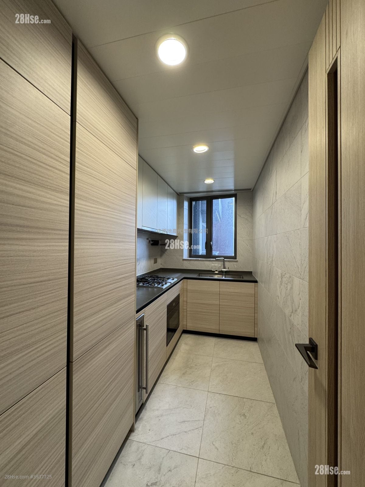 The Arles #3937725 Rental Property Detail Page - Widok 4