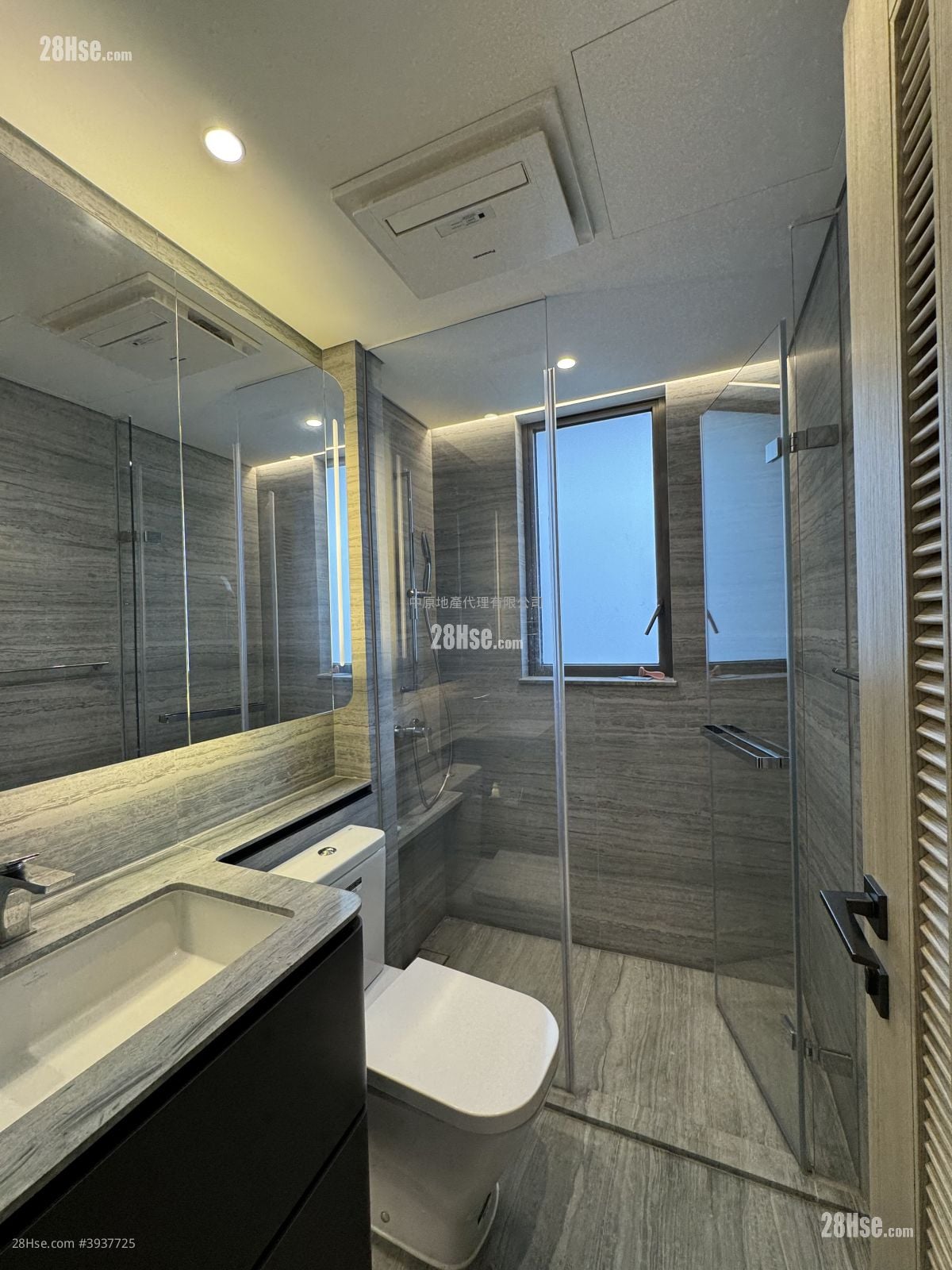 The Arles #3937725 Rental Property Detail Page - Widok 5