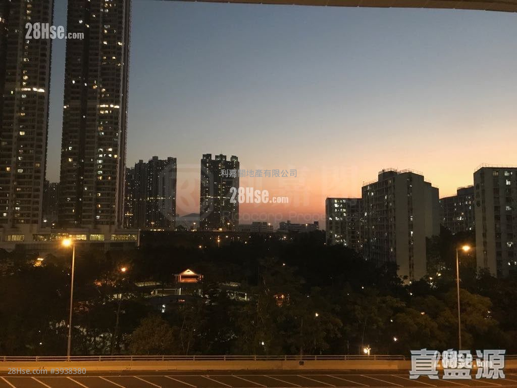 Apartment in Sham Shui Po, 深水埗區 Sham Shui Po District - View 2