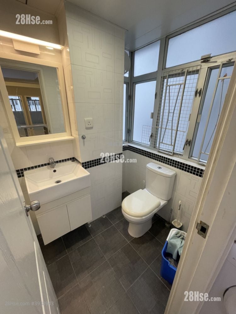 Luen Wo Building #3938943 For Sale Property Detail Page - Widok 6