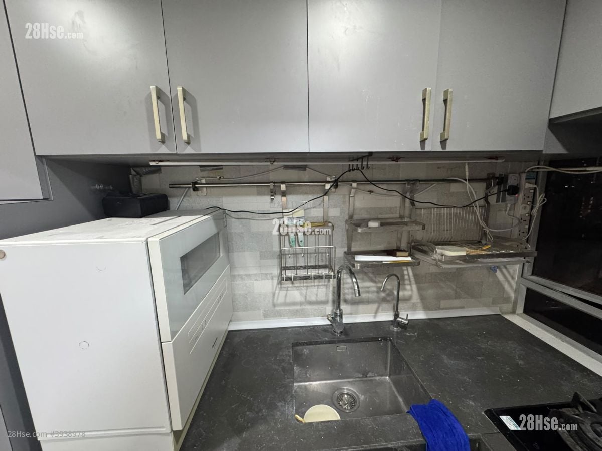 Lung Poon Court #3938978 Rental Property Detail Page - Widok 3
