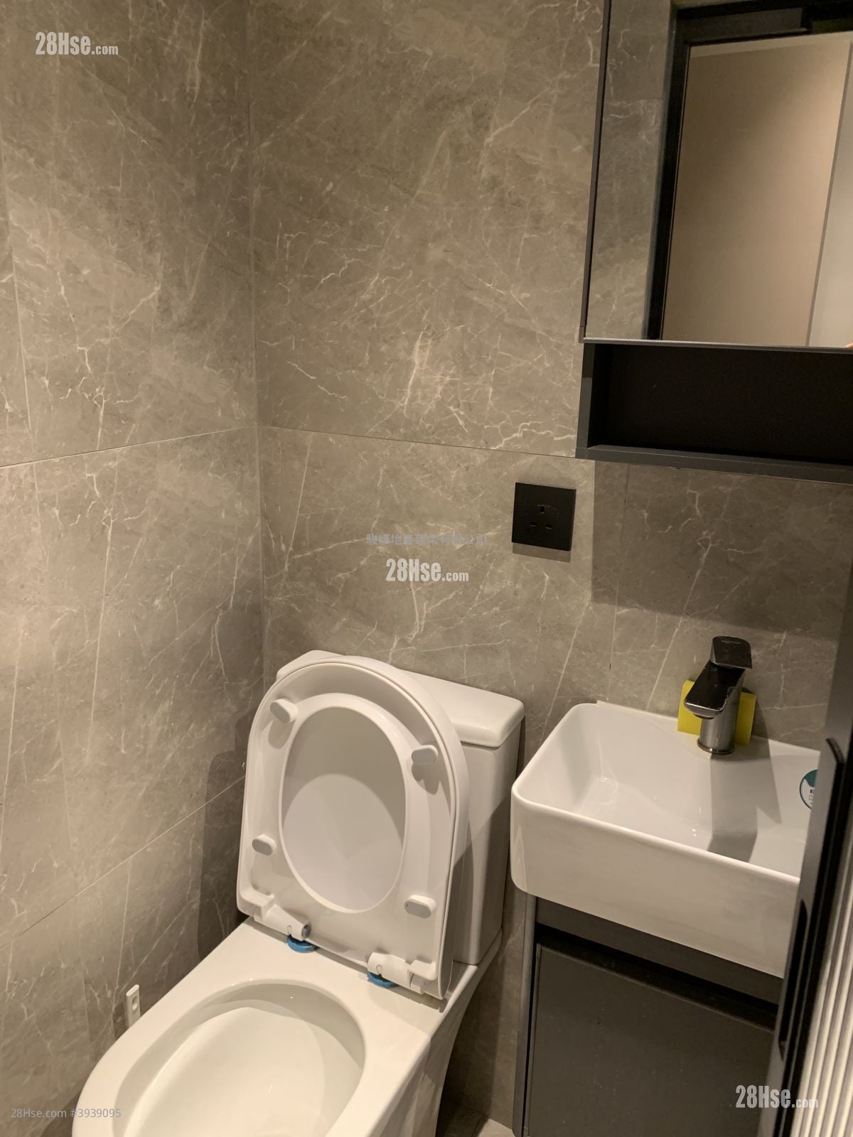Wing Ning Building #3939095 Rental Property Detail Page - Altro