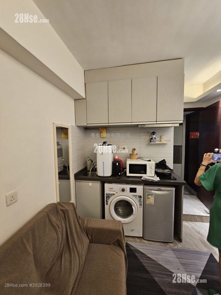 City Centre Building #3928399 Rental Property Detail Page - Vista 4