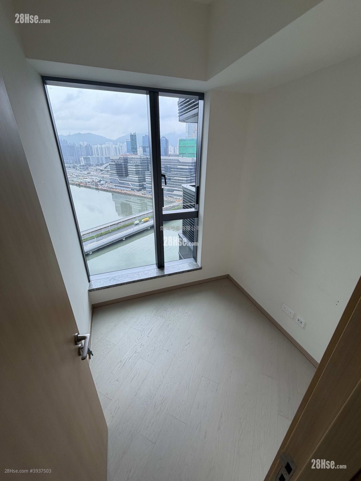 One Victoria #3937503 Rental Property Detail Page - Ansicht 5