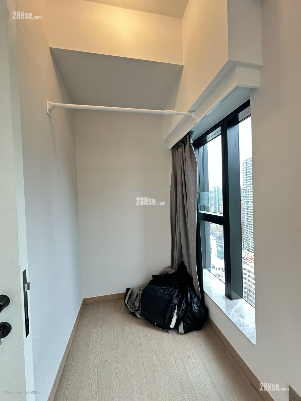 Baker Circle Euston #3908282 Rental Property Detail Page - Aanzicht 4