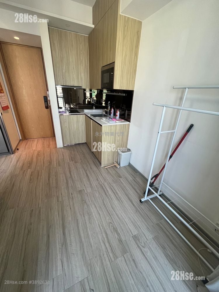 Seven Victory Avenue #3892633 Rental Property Detail Page - Aanzicht 2