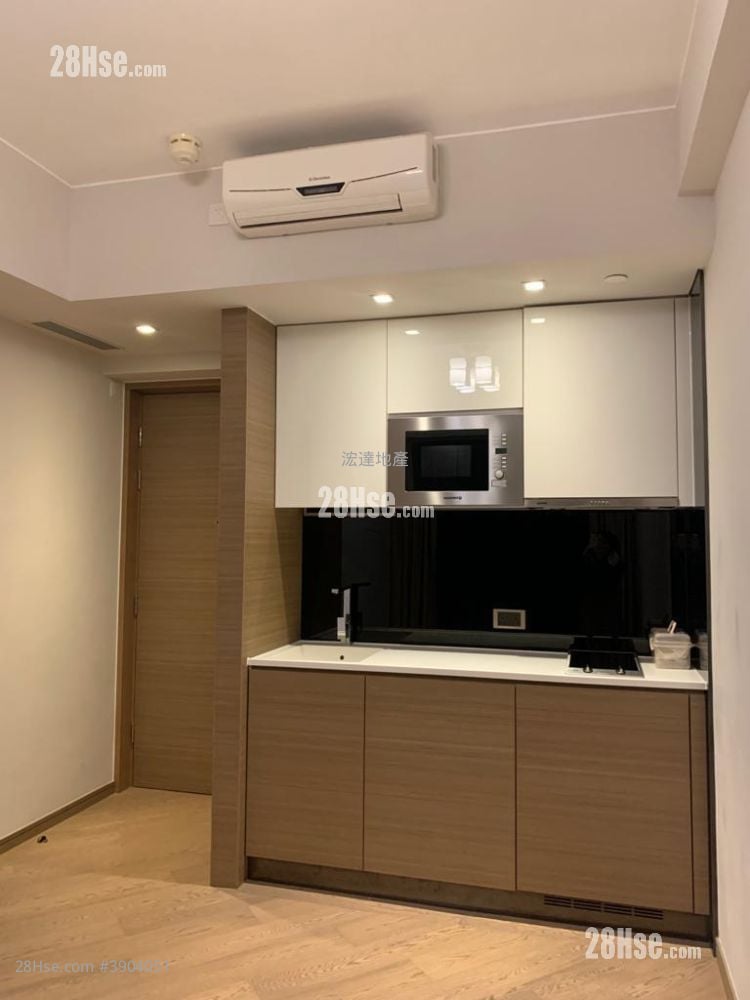 High One Grand #3904051 Rental Property Detail Page - Widok 2