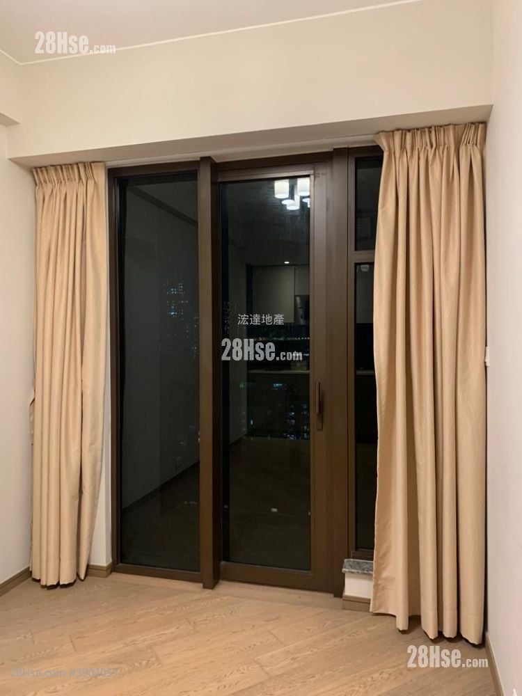 High One Grand #3904051 Rental Property Detail Page - Widok 3