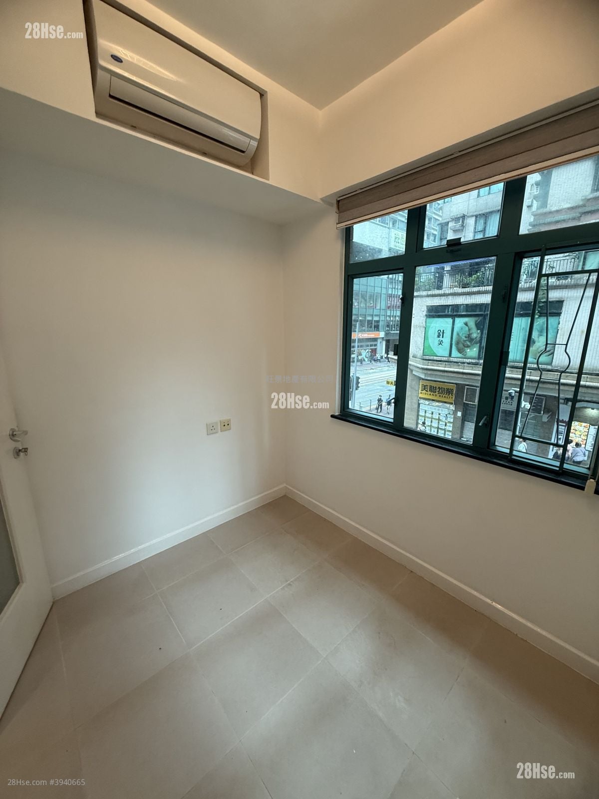 Hyde Castle #3940665 Rental Property Detail Page - Vista 2