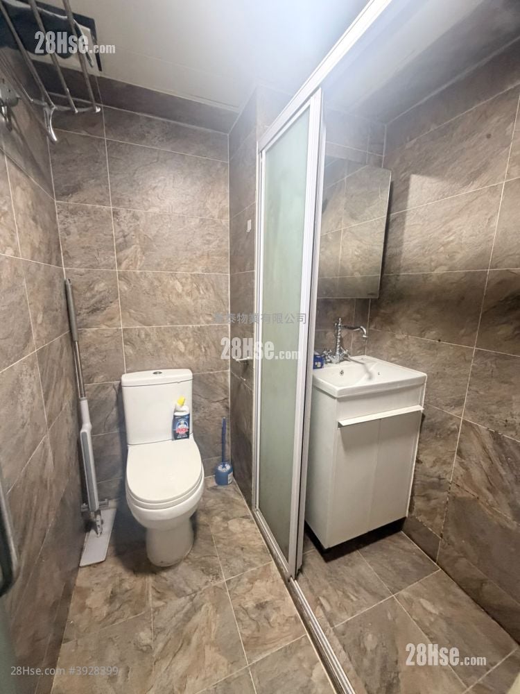 City Centre Building #3928399 Rental Property Detail Page - Vista 6