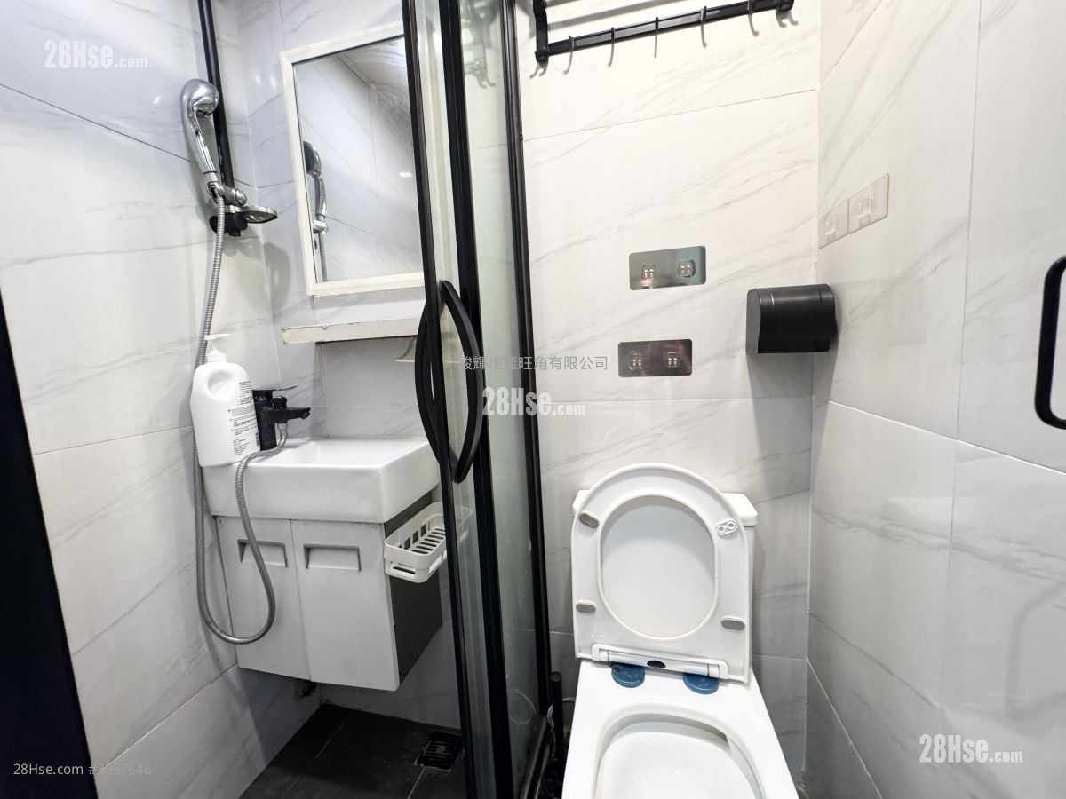 Wing Lee Building #3937646 Rental Property Detail Page - Widok 6