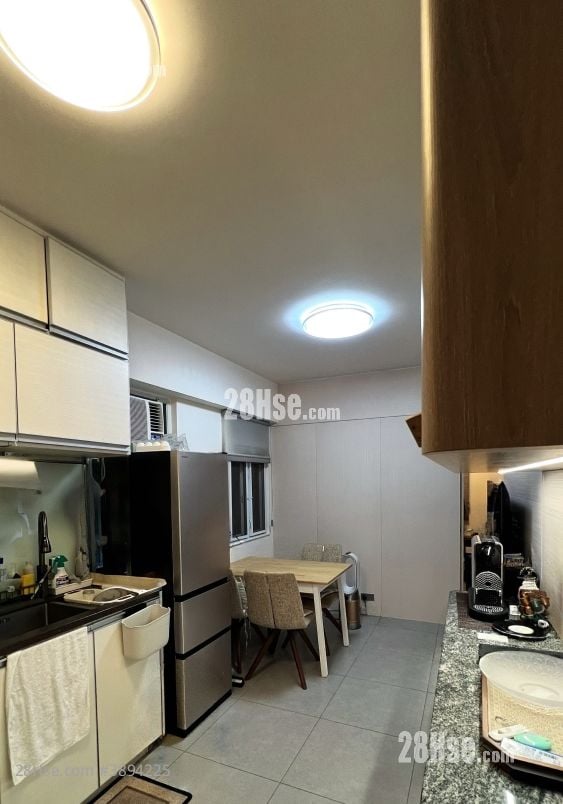 Tien Hung Building #3894225 Rental Property Detail Page - Bild 2