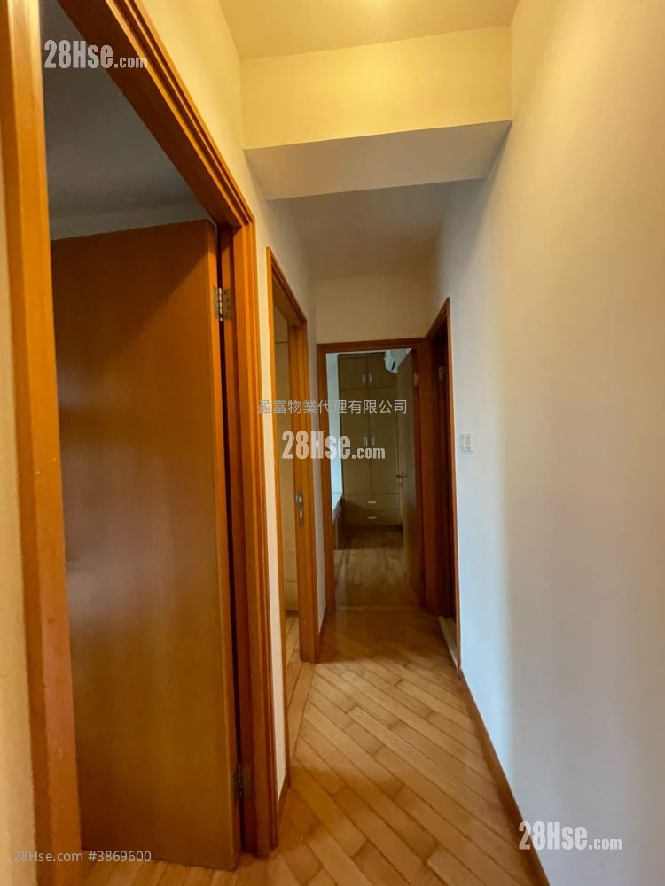 The Zenith #3869600 Rental Property Detail Page - Vista 4