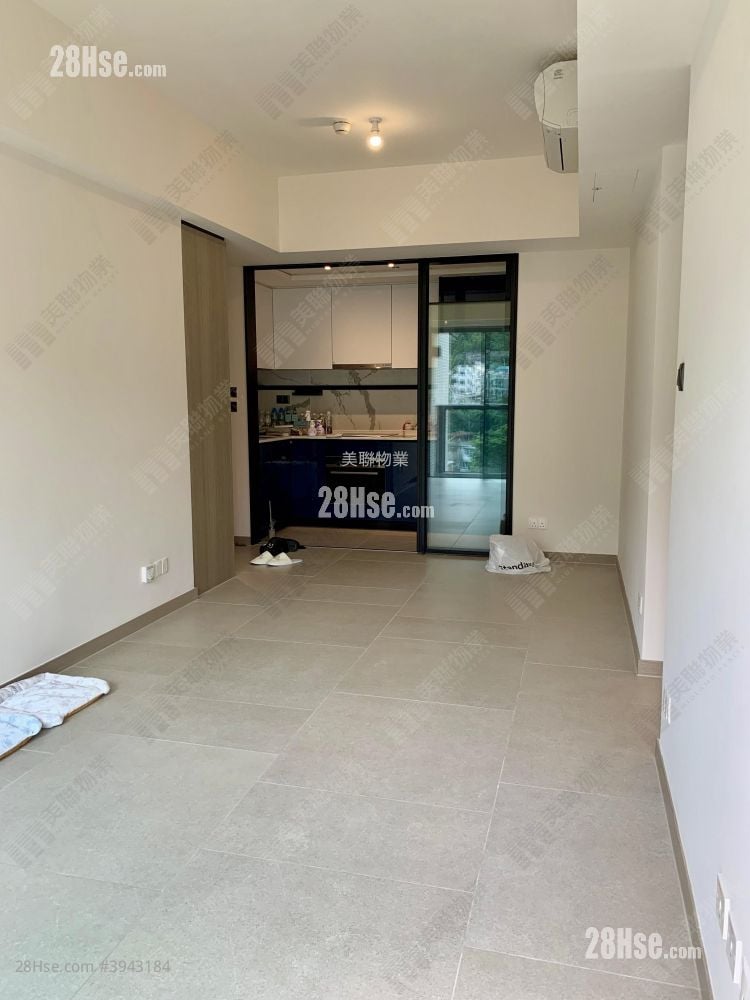 Silicon Hill Sell 3 Bedrooms , 2 Bathrooms 634 ft²
