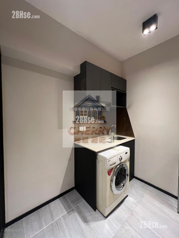 Windsor Mansion #3943947 Rental Property Detail Page - Vista 3