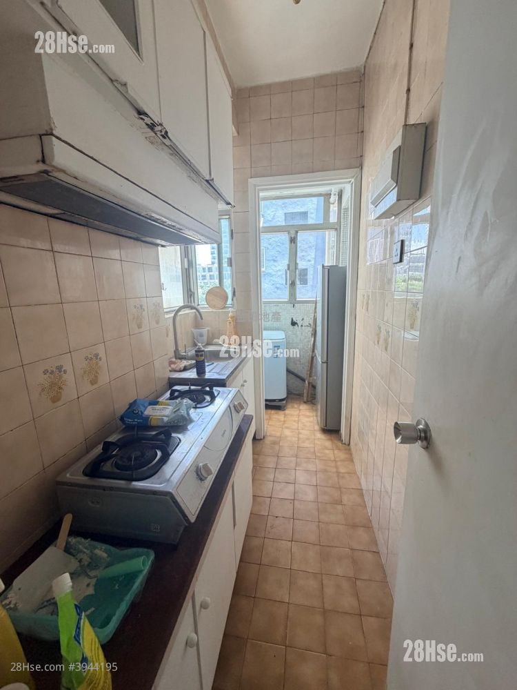 Eastman Court #3944195 For Sale Property Detail Page - Vista 2