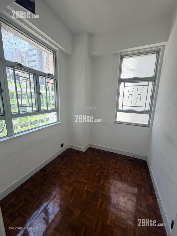 Eastman Court #3944195 For Sale Property Detail Page - Vista 4