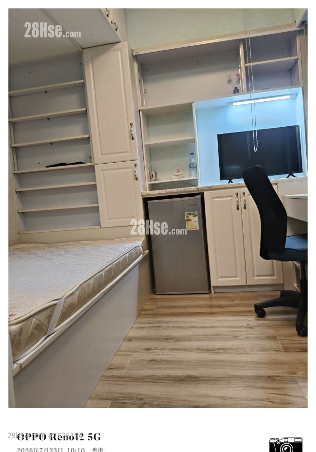 Kong Tak Building Rental 1 Bedroom , 1 Bathroom 140 ft²