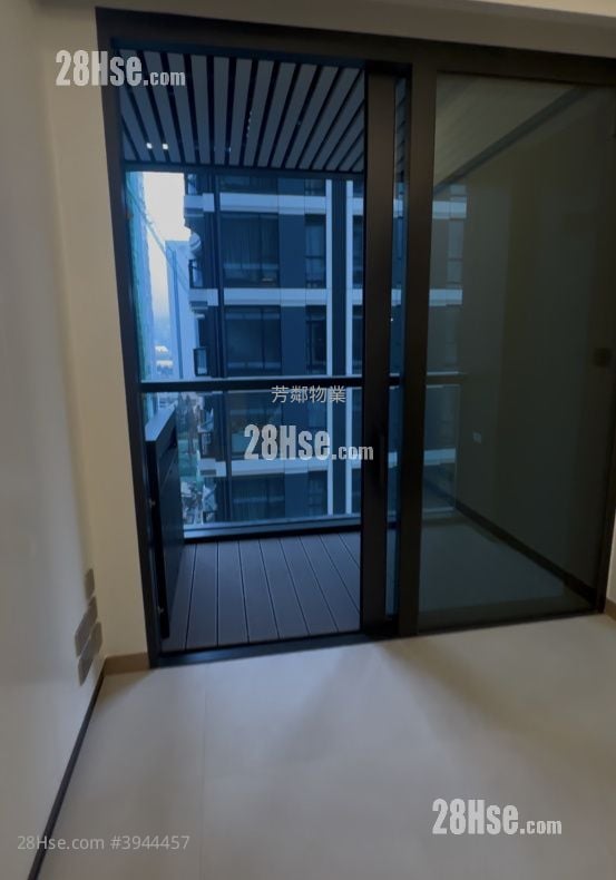 Baker Circle Greenwich #3944457 Rental Property Detail Page - Meer