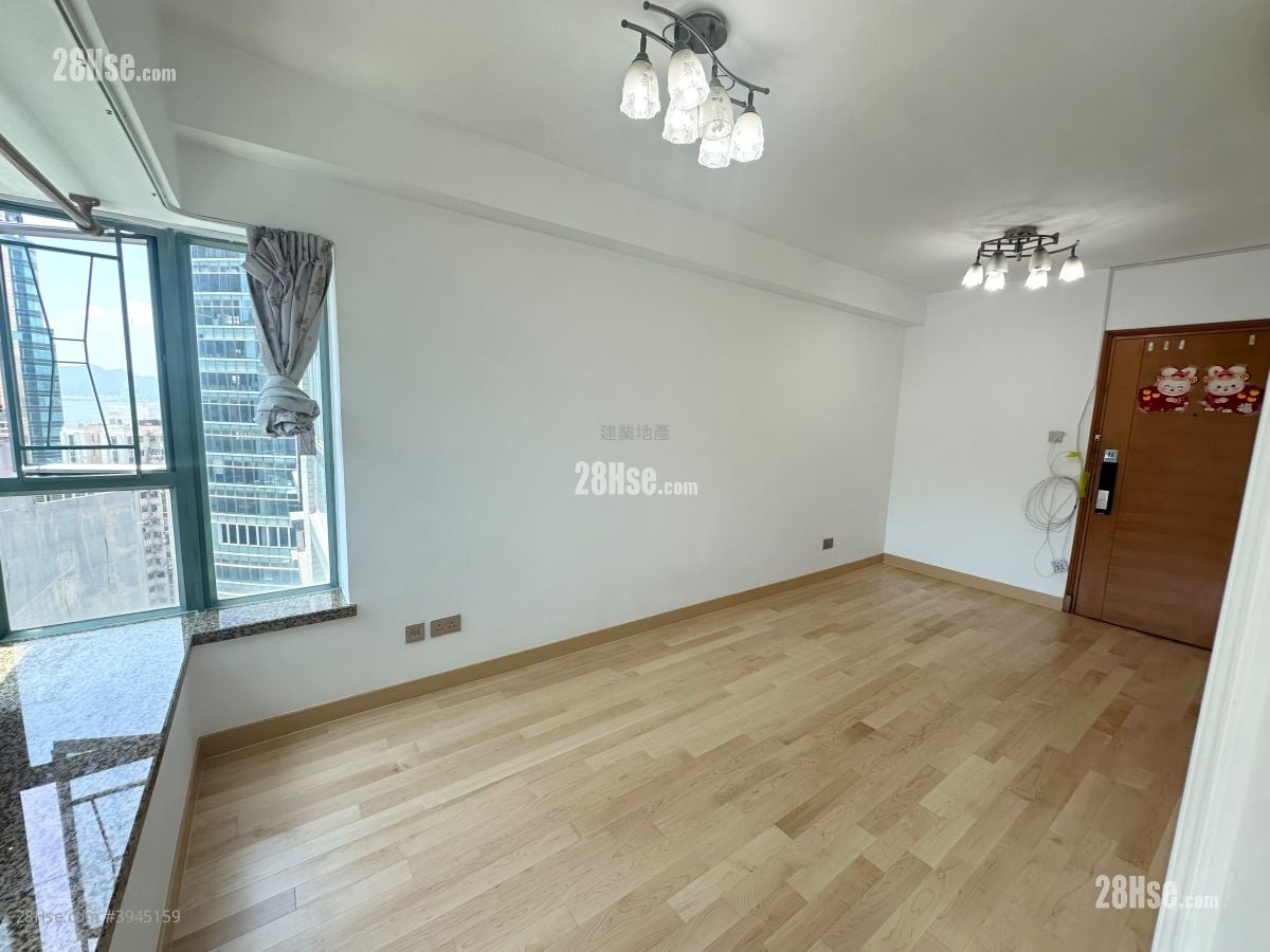 Queen's Terrace #3945159 For Sale Property Detail Page - Vista 5