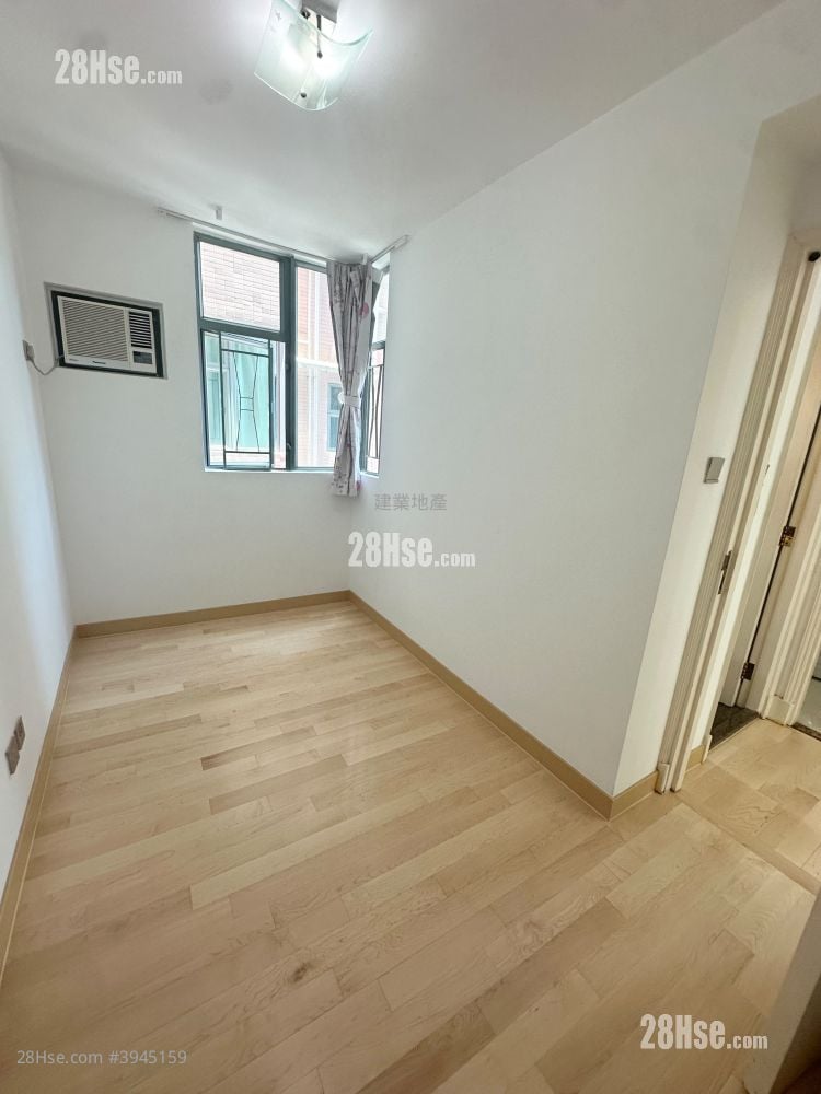 Queen's Terrace #3945159 For Sale Property Detail Page - Vista 6