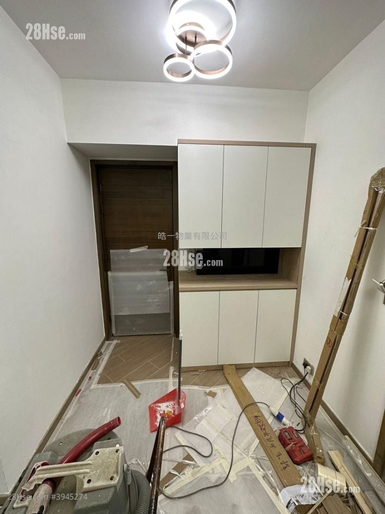 The Reach Sell 2 Bedrooms , 1 Bathroom 440 ft²