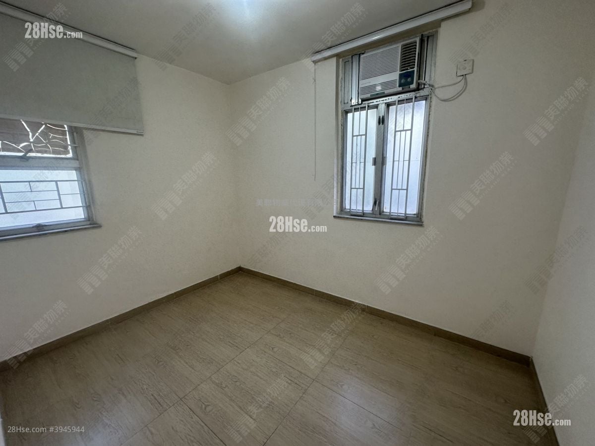 Telford Gardens #3945944 Rental Property Detail Page - Widok 2