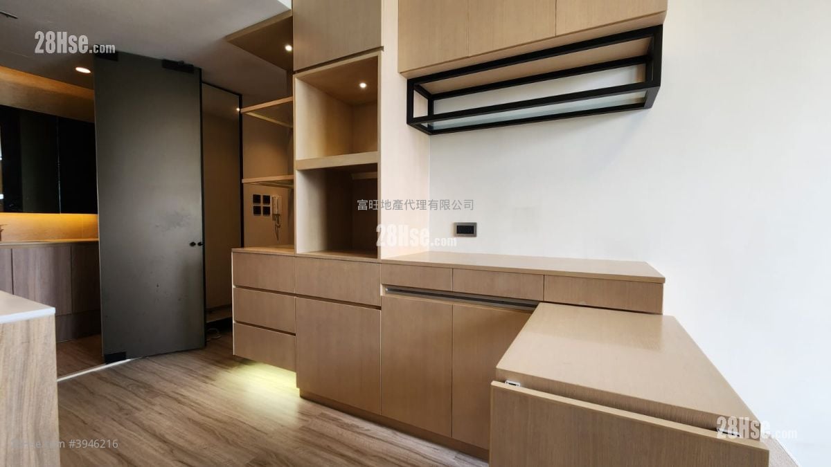 Seven Victory Avenue #3946216 Rental Property Detail Page - Widok 2