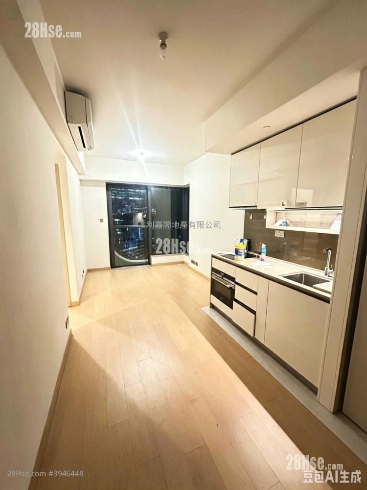 K. Summit Sell 2 Bedrooms , 1 Bathroom 460 ft²