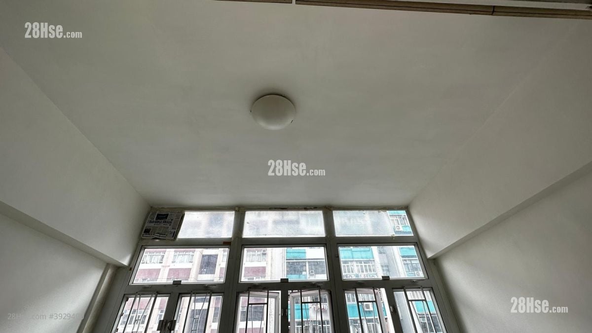 Majestic Apartments #3929400 Rental Property Detail Page - Vista 4