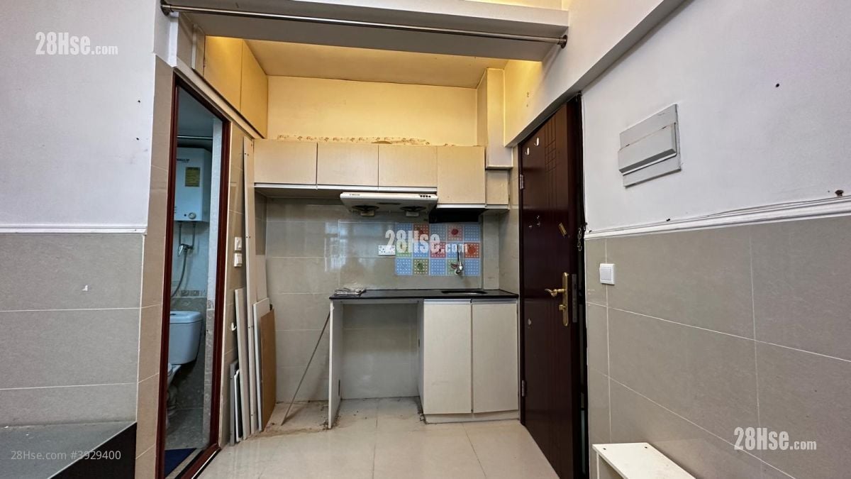 Majestic Apartments #3929400 Rental Property Detail Page - Vista 3