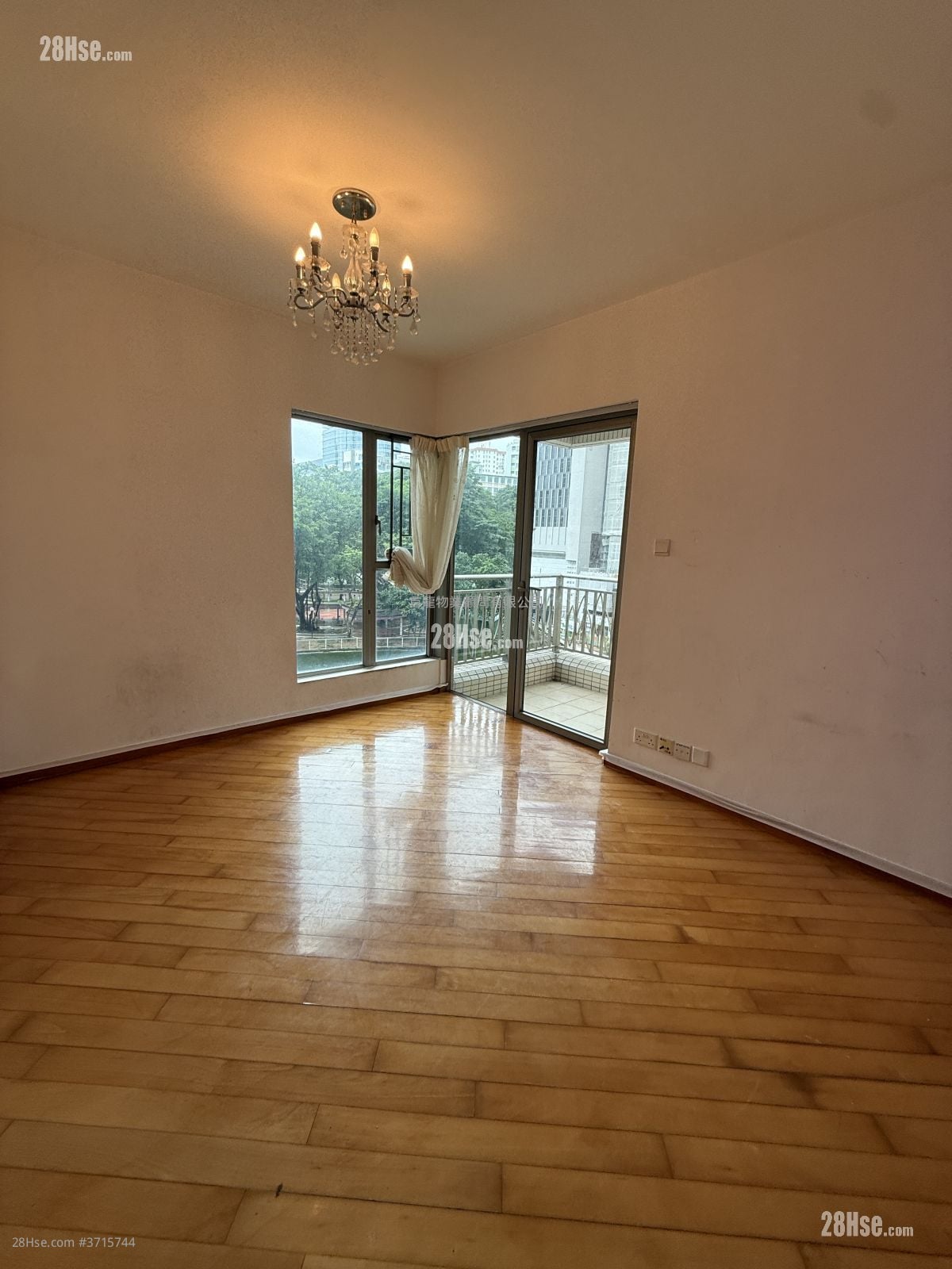 The Zenith #3715744 Rental Property Detail Page - Widok 2