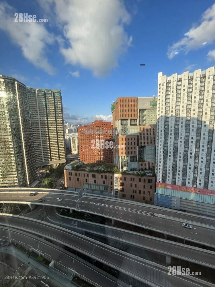 The Metropolis Residence #3921906 Rental Property Detail Page - Vista 6