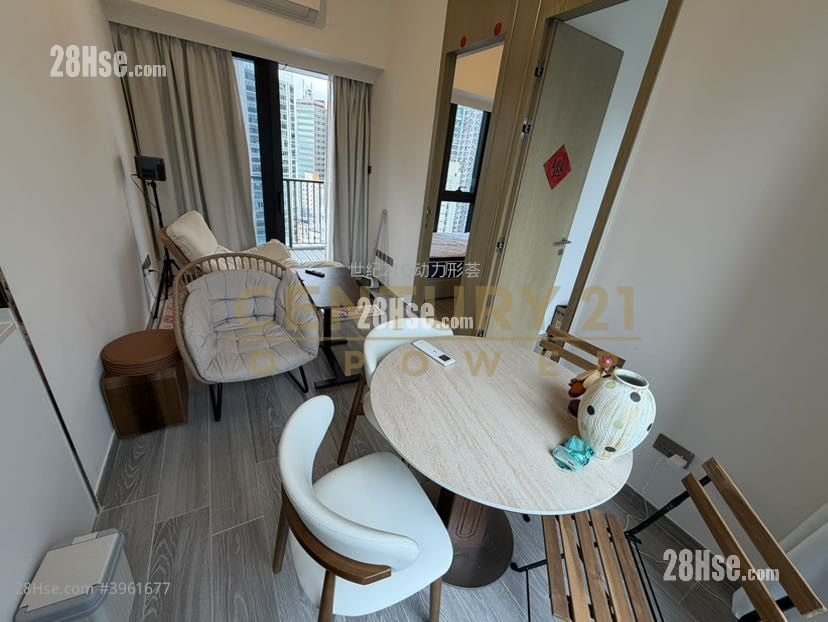 The Queens Rental 2 Bedrooms , 1 Bathroom 430 ft²