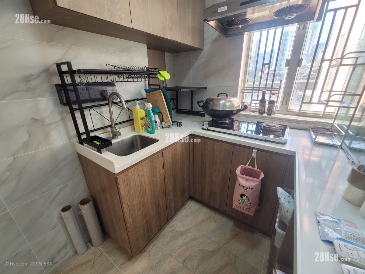 Telford Gardens Rental 3 Bedrooms , 1 Bathroom 588 ft²
