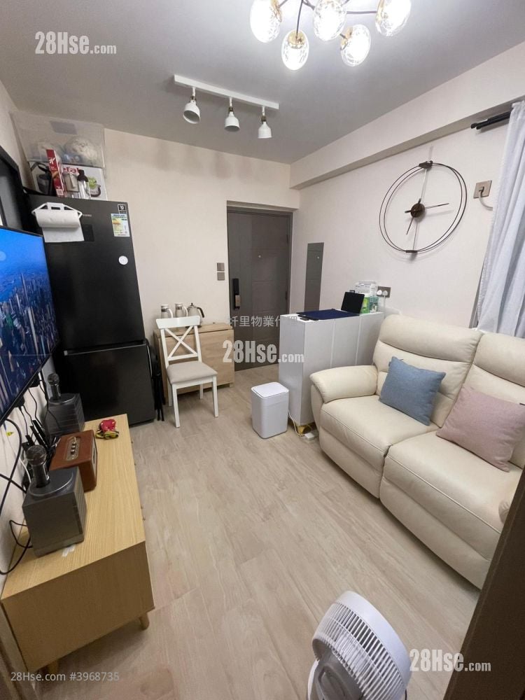 Wing Cheung Building Sell 2 Bedrooms , 1 Bathroom 278 ft²