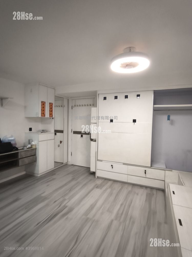 Cheung On Estate Sell 354 ft²