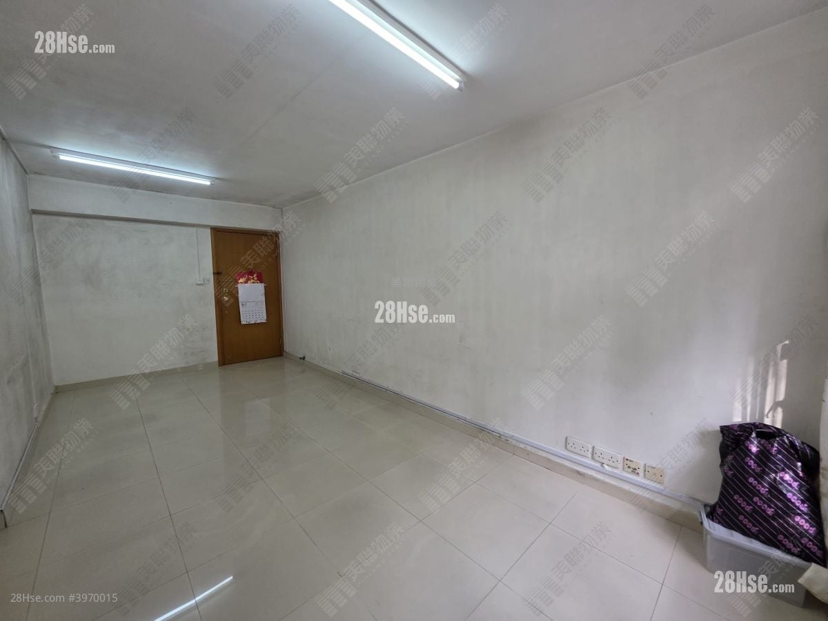 Wah Ming Est Sell 1 Bedroom 566 ft²