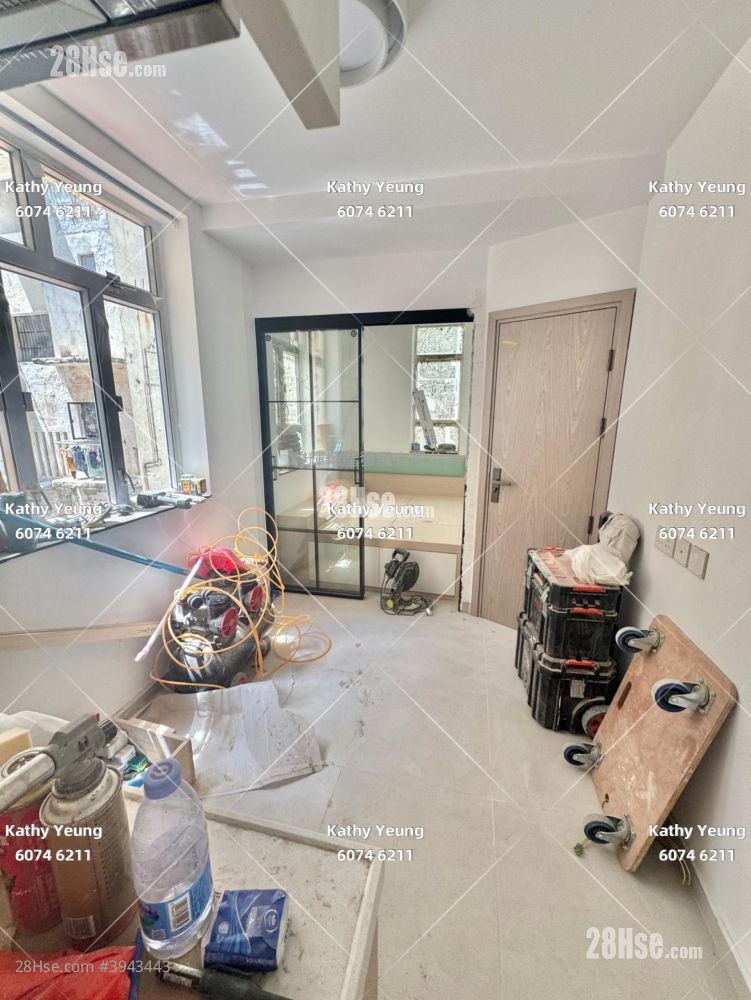Apartment in HongKong Hong Kong, 官涌 Kwun Chung, 油尖旺區 Yau Tsim Mong District - View 2