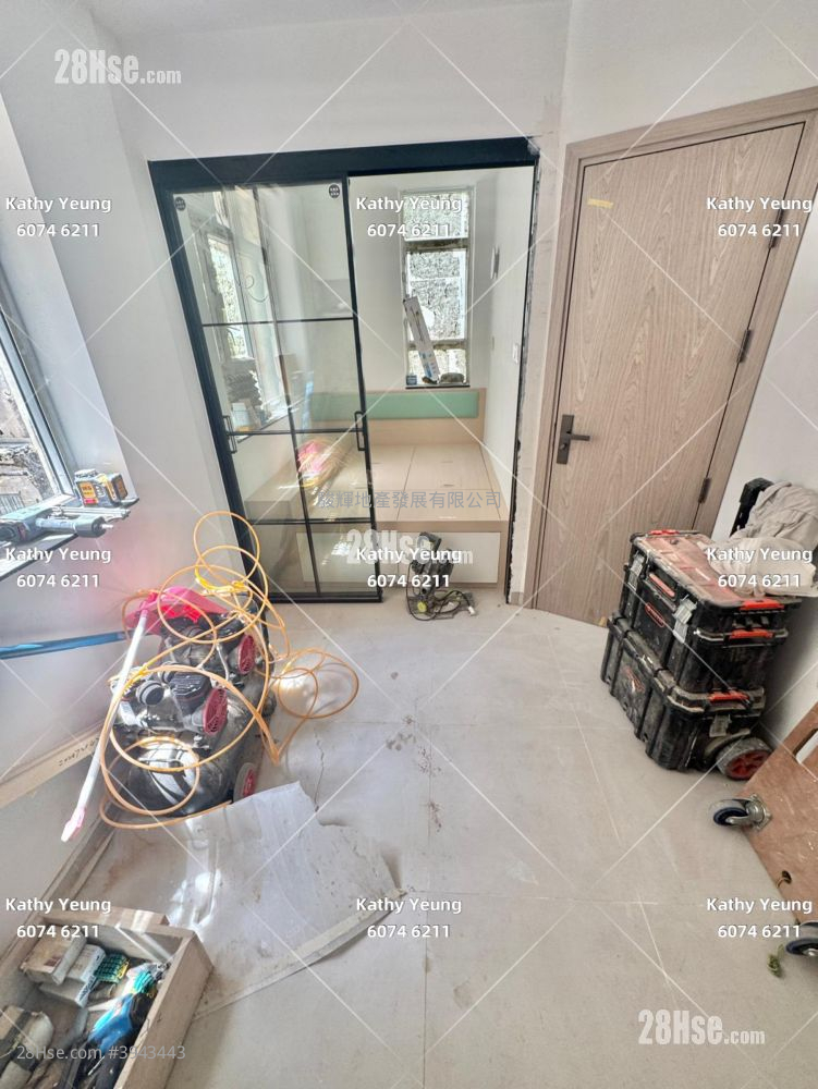 Apartment in HongKong Hong Kong, 官涌 Kwun Chung, 油尖旺區 Yau Tsim Mong District - View 4
