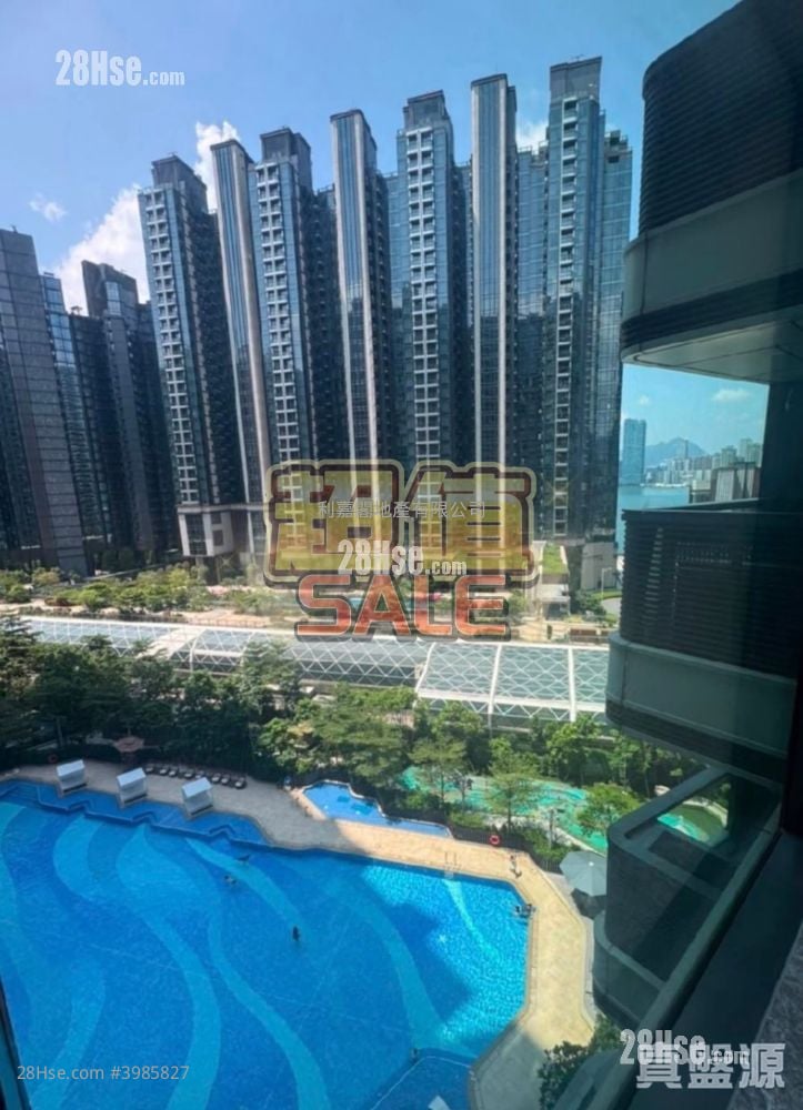 One Victoria Rental 2 Bedrooms , 1 Bathroom 452 ft²