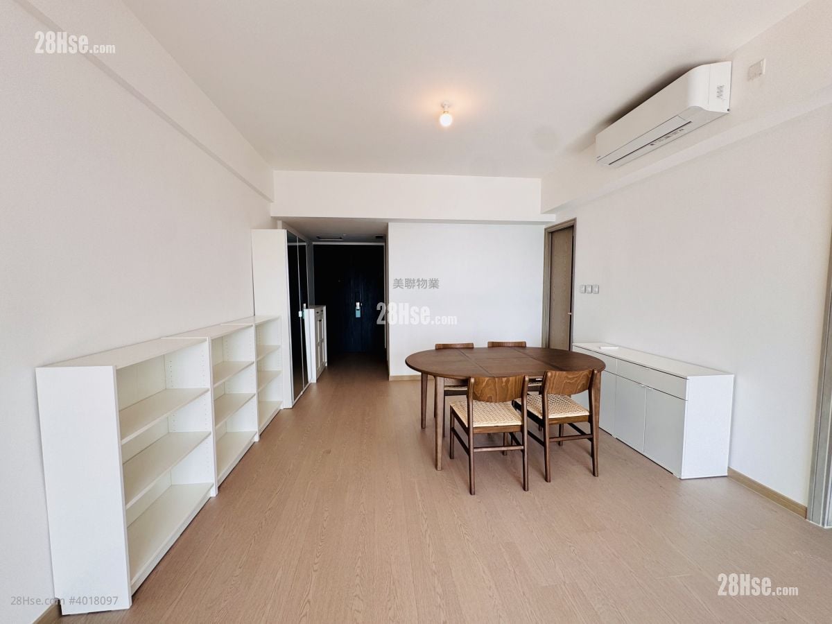 The Southside Rental 4 Bedrooms , 3 Bathrooms 1,267 ft²