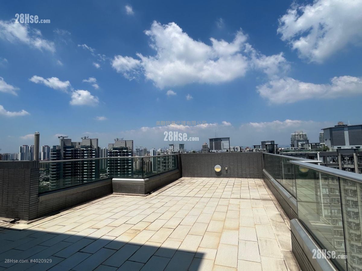 The Reach Sell 3 Bedrooms 935 ft²