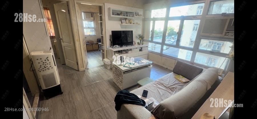 Mei Foo Sun Chuen Sell 3 Bedrooms 629 ft²